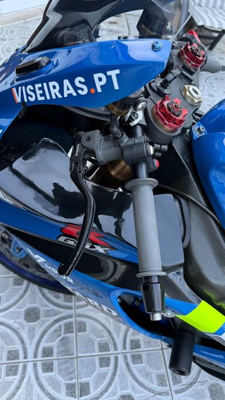 Suzuki GSXR 1000 k8 circuito