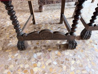 Mesa comedor y 6 sillas antiguo