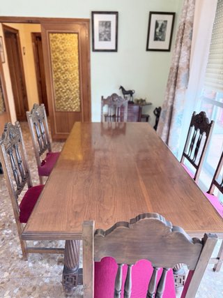 Mesa comedor y 6 sillas antiguo
