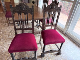 Mesa comedor y 6 sillas antiguo