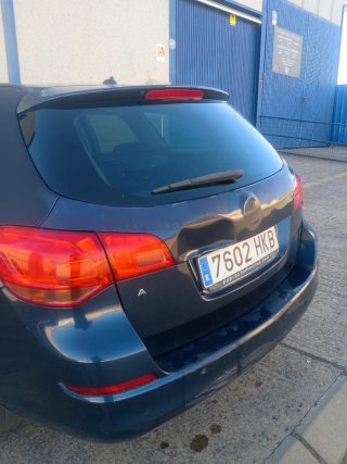 Opel Astra 2012