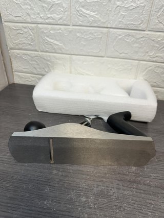 Cepilladora manual Amazon Basics