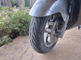 Suzuki Burgman 250 Maxi Scooter Gris