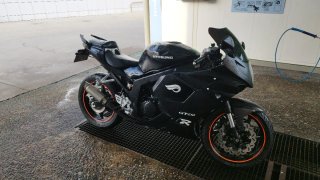 Hyosung GT125R Negra Deportiva