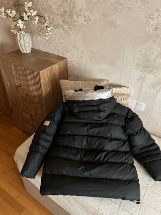 Parka RAINS Negra Talla M (L) A ESTRENAR