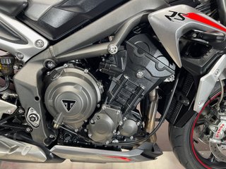Triumph Street Triple RS Plata