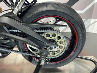 Triumph Street Triple RS Plata