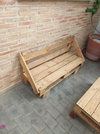 Banco y mesa de palets