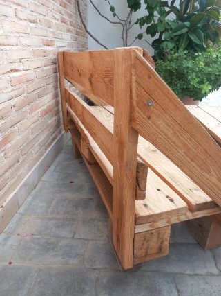 Banco y mesa de palets