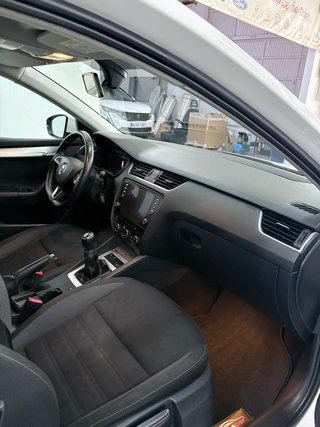 Skoda Octavia COMBI 1.6TDI 115CV AMBITION
