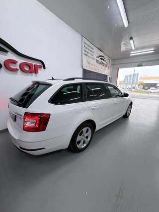 Skoda Octavia COMBI 1.6TDI 115CV AMBITION