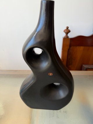 Esculturas modernas firmadas