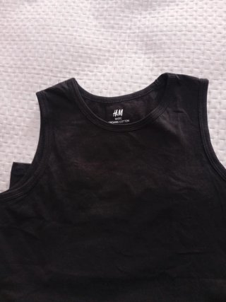 Camiseta negra H&M tirantes Talla 8-10
