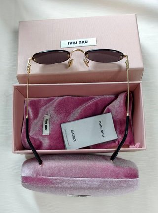 Gafas de sol Miu Miu ovaladas sin montura