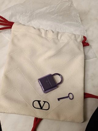 Lucchetto moda Valentino Beauty viola