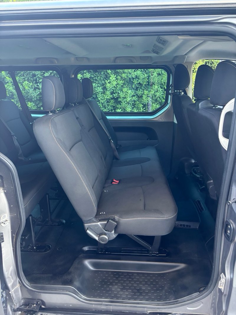 Renault Trafic PASSENGER Combi 9 1.6 dCi TT Energy 2015, foto 17