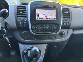 Renault Trafic 2015 9 Plazas SIN ADBLUE