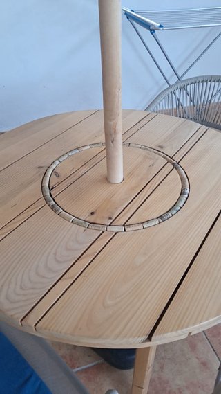 Mesa y sillas de jardín madera y metal