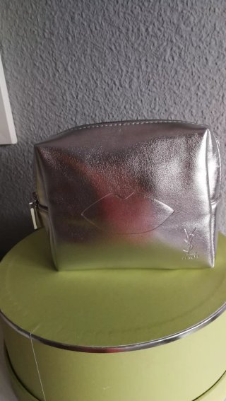 Neceser YSL plateado