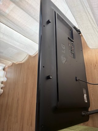 TV LG 42” Full HD