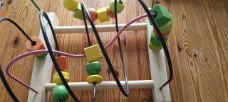 Juego de Cuentas y Laberinto de Madera