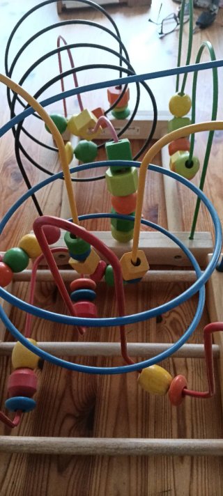 Juego de Cuentas y Laberinto de Madera
