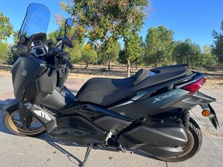 Yamaha Xmax Tech Max 300 Maxi Scooter