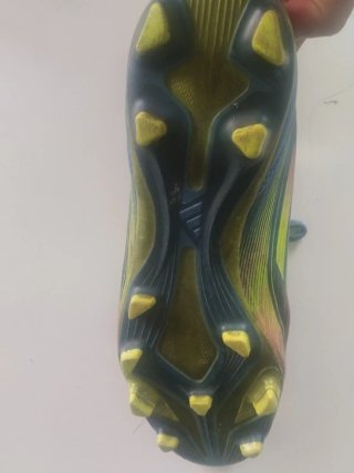 Botas de fútbol Adidas como nuevas