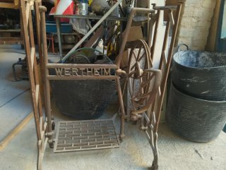 Estructura mesa de coser Wertheim