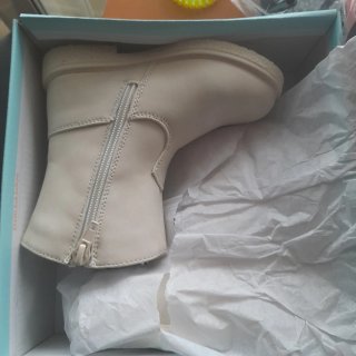 Botas niña Merkal talla 24 blancas
