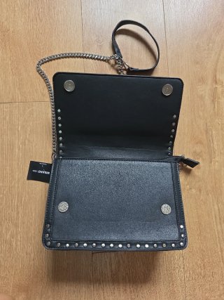 Bolso Negro Misako con Tachuelas