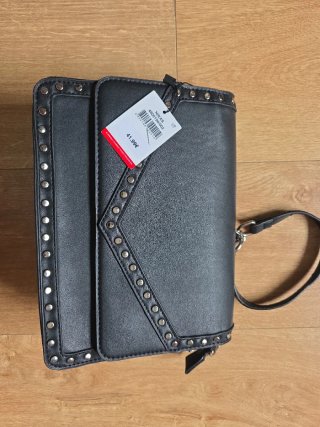 Bolso Negro Misako con Tachuelas
