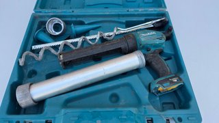 Pistola silicona Makita DCG180 18V con maletín
