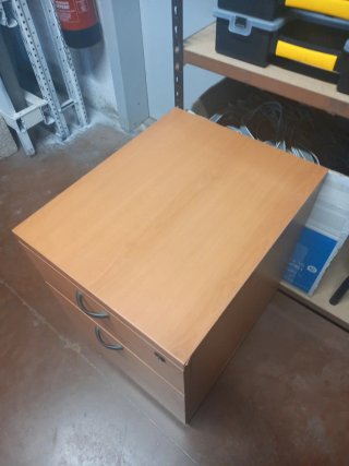 Cajonera de escritorio de madera