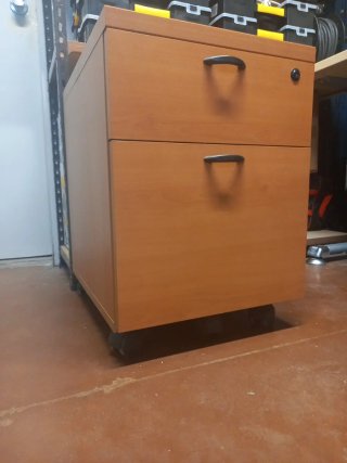 Cajonera de escritorio de madera
