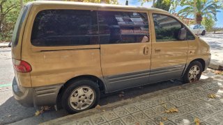 Hyundai H-1 2004