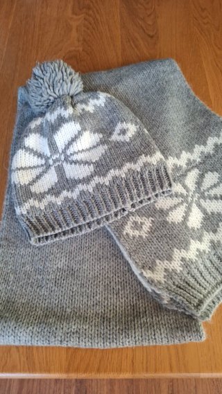 Conjunto Gorro y Bufanda Tejido