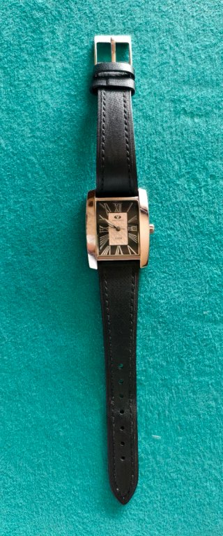 Reloj Time Force Negro y Plateado.Modelo 2794L
