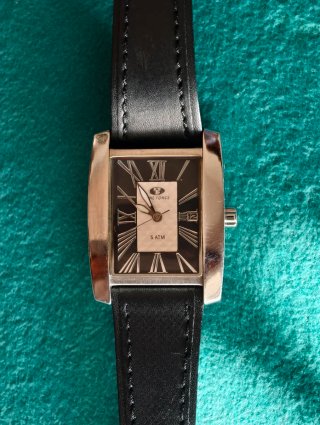 Reloj Time Force Negro y Plateado.Modelo 2794L