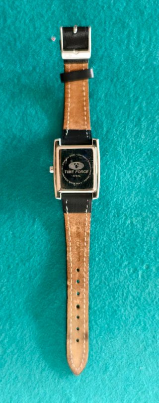 Reloj Time Force Negro y Plateado.Modelo 2794L