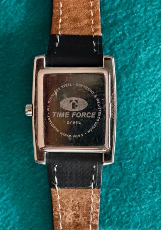 Reloj Time Force Negro y Plateado.Modelo 2794L