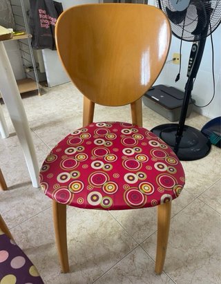 Mesa y 4 Sillas de cocina