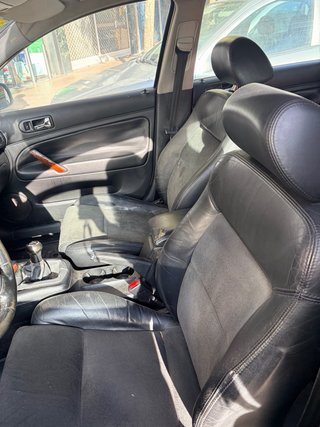 Volkswagen Passat 1.9 tdi 130 cv