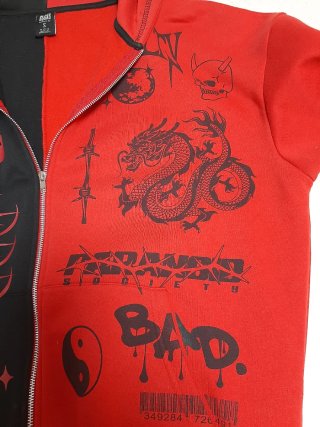 Sudadera con cremallera dividida en dos colores