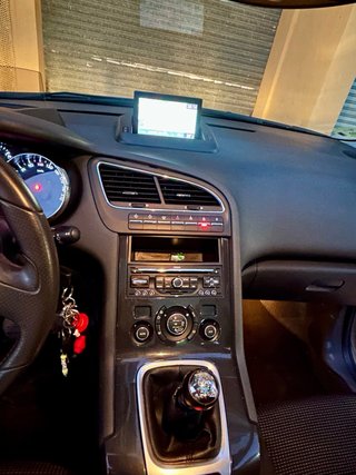 Peugeot 5008 2.0 hdi 150km