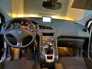 Peugeot 5008 2.0 hdi 150km