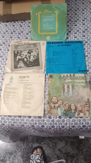 Lote 4 Vinilos con dos singl cadauno 45 RPM Pop In