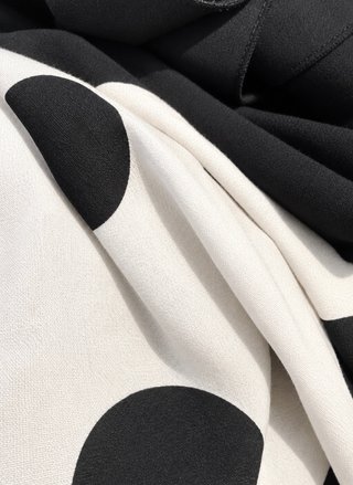 Vestido Flamenca Negro con Lunares Blanco