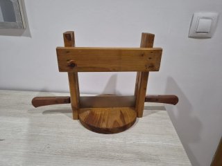 Cortador de queso de madera y metal