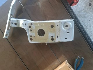 Soporte parachoques y bisagra capó de citroen